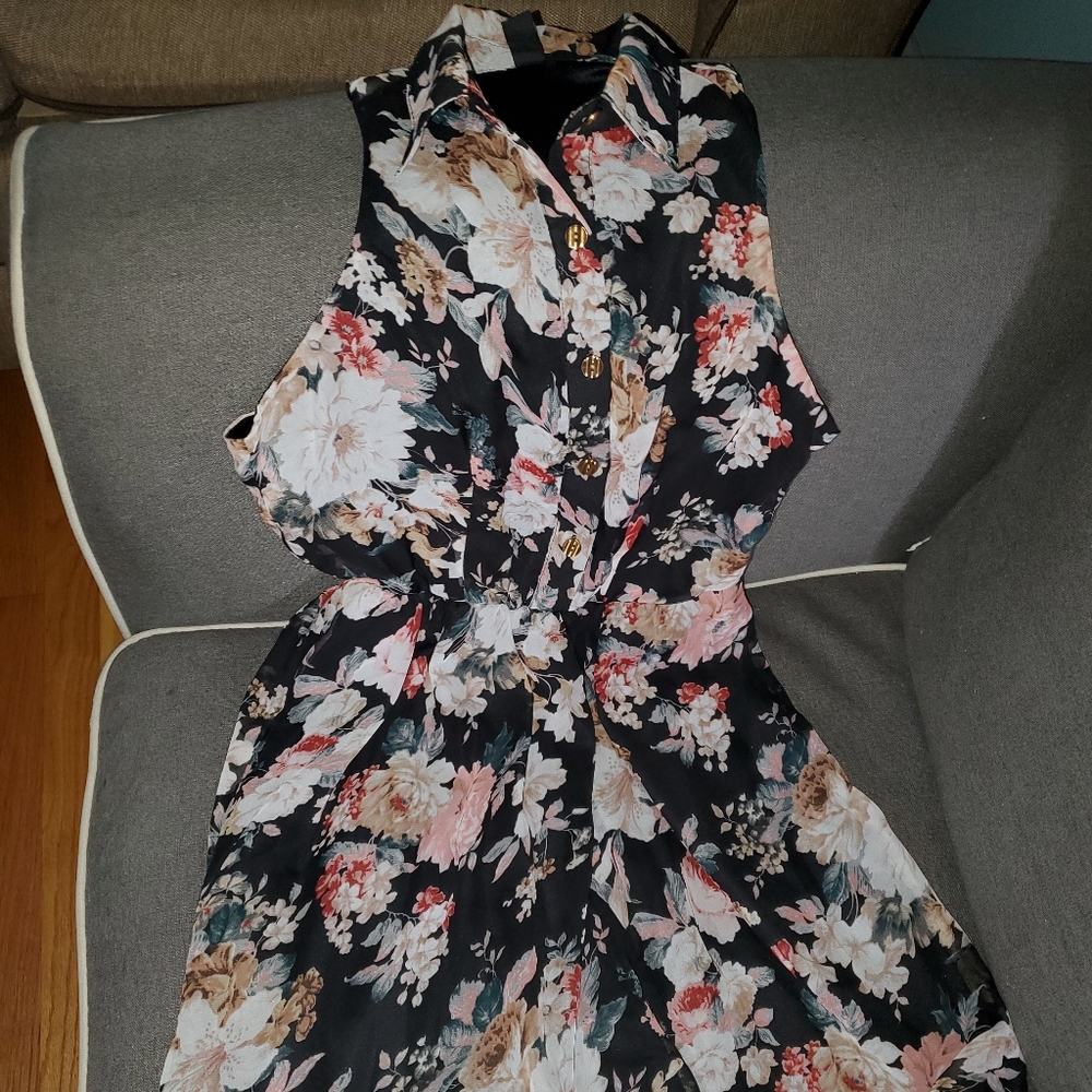 Sleeveless summer dress